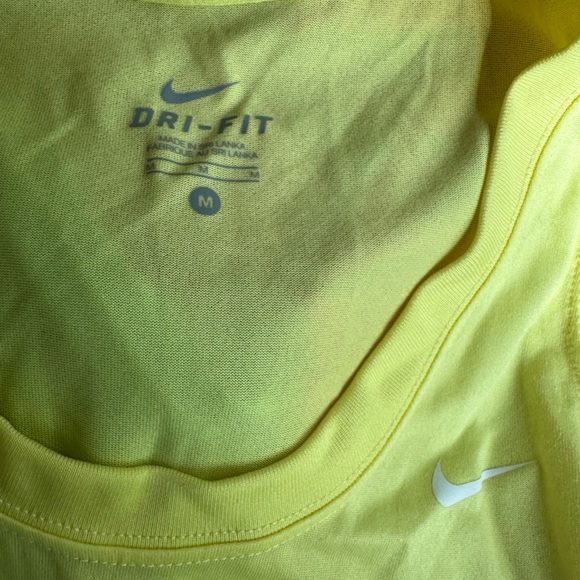 NIKE NWOT Light Yellow Tank Sleeveless Top Dri Fit Running Workout Medium - Picture 12 of 12